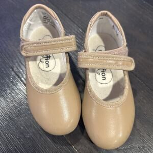 Revolution Dancewear U-Shell Tan Tap Shoes Sz 10c